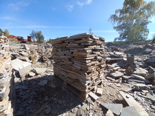 Плитняк златолит серебристый для мощения на бетон купить в Лесном