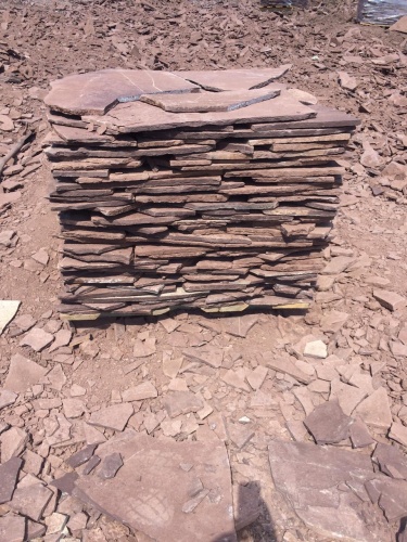 Плитняк лемезит бордовый для цоколя 1,5-2 см купить в Лесном