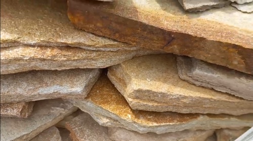 Плитняк златолит жёлтый золотистый для отмостки купить в Лесном