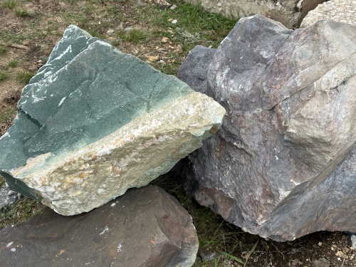 Камни для ландшафтного дизайна зелёные 10-60 килограмм купить в Лесном