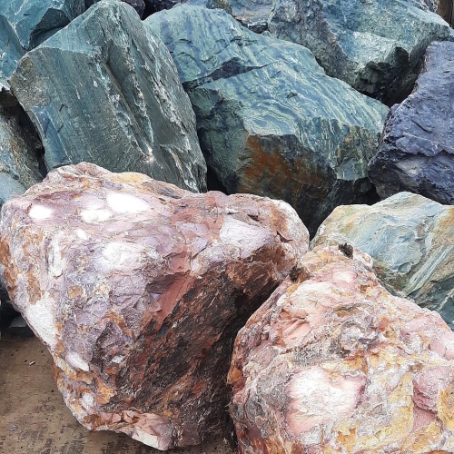 Ландшафтные глыбы красно-фиолетовые 200-1000 килограмм купить в Лесном