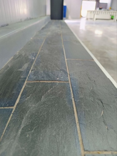 Плитка чёрная из натурального камня фасадная 30 см * 5 см, толщина 7 мм -30 мм купить в Лесном